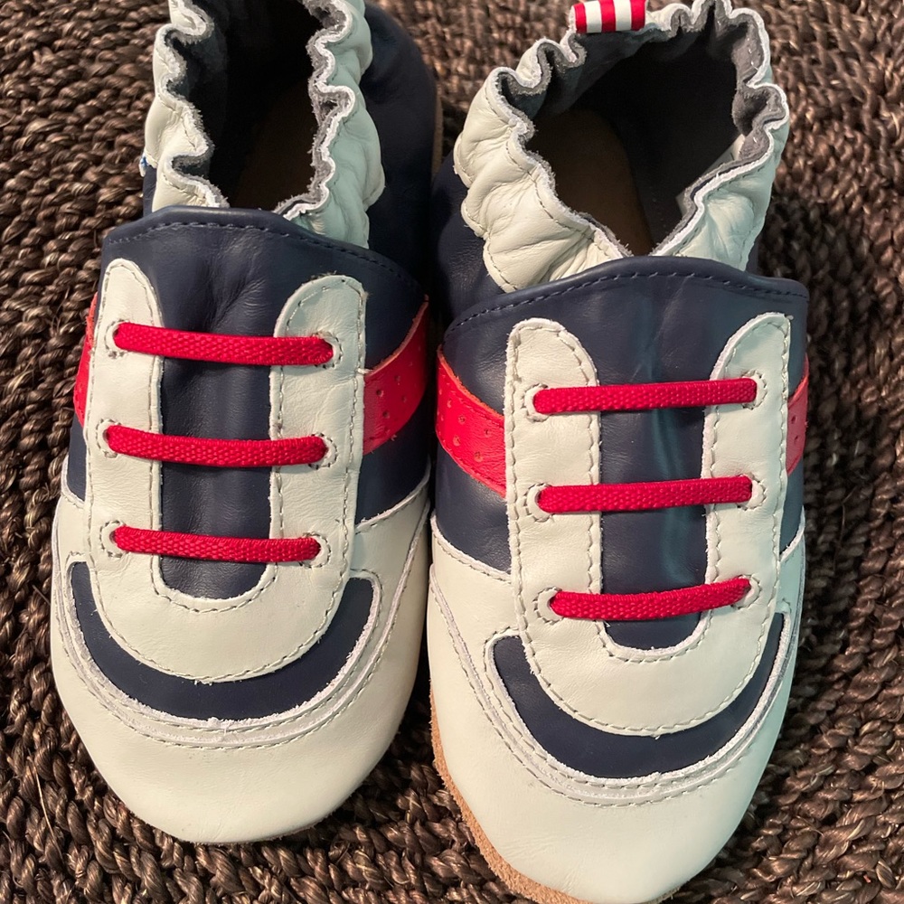 Robeez size 3-4 toddler soft sole shoe